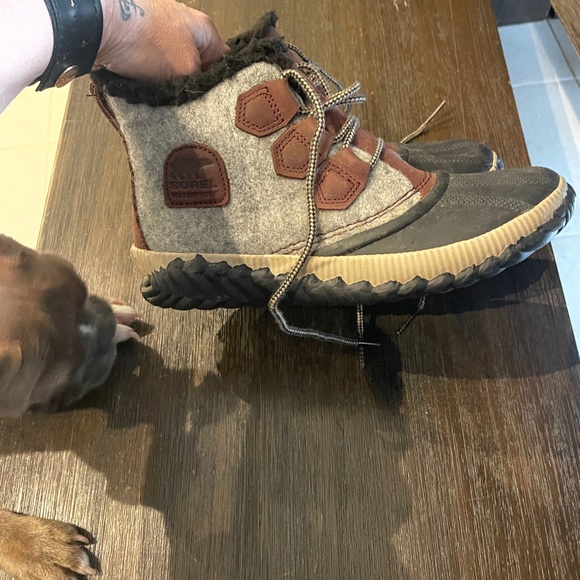 📍SOLD📍Sorel Out N About Plus Duck Boots - Picture 2 of 6